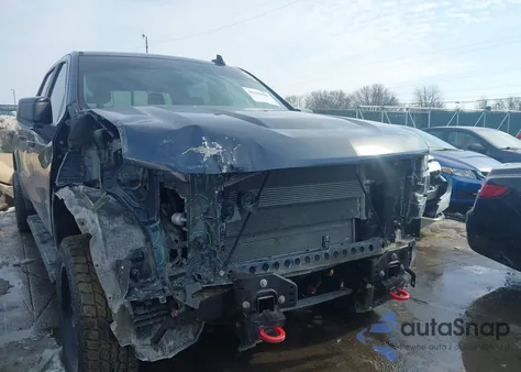 2020 Chevrolet Silverado 1500 4Wd Standard Bed Lt Trail Boss z USA, uszkodzony, nr VIN 1GCPYFED8LZ195013